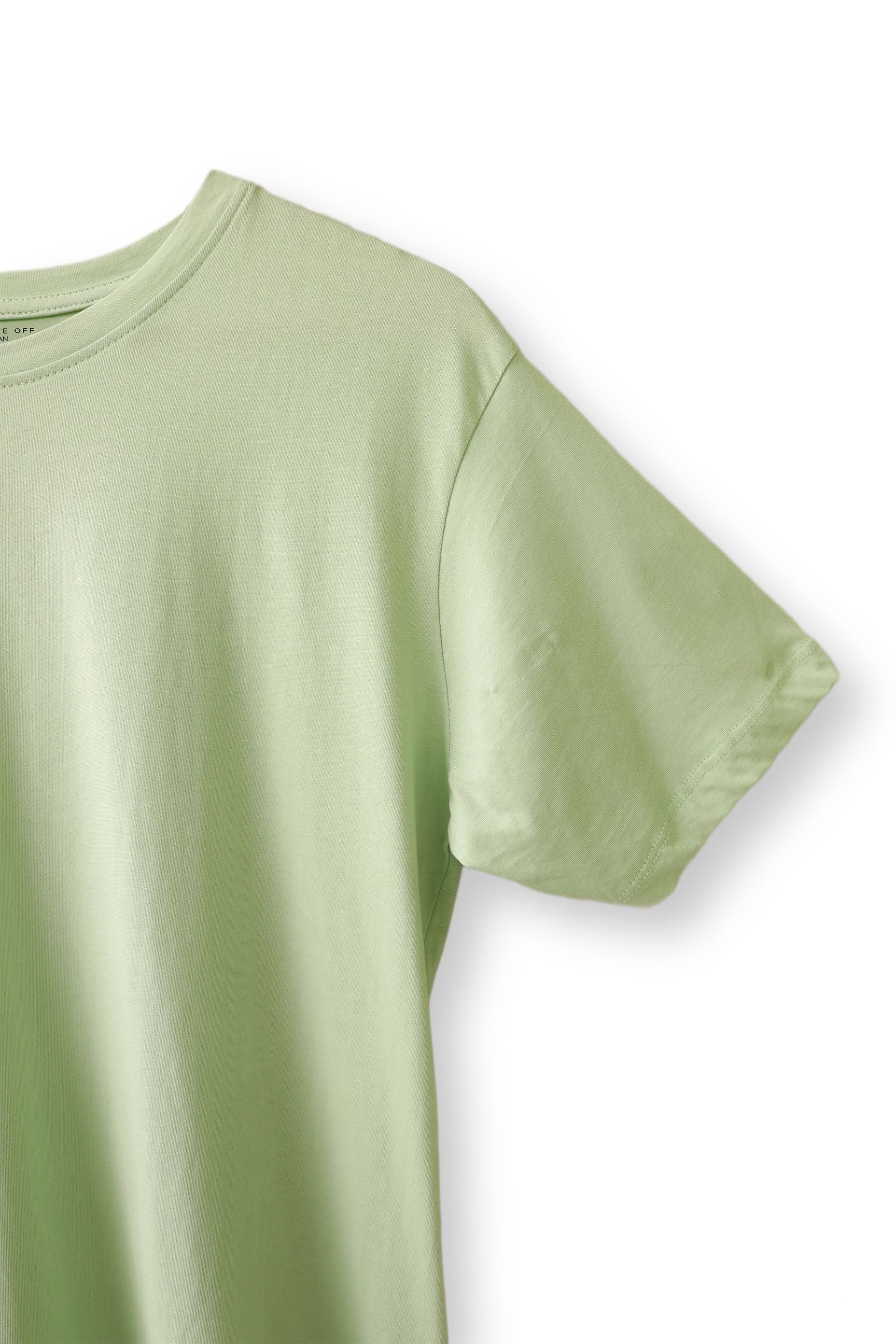 Stay stylish and relaxed with the Foliage Classic Fit Men's Crew Neck Tee, perfect for everyday outfits.