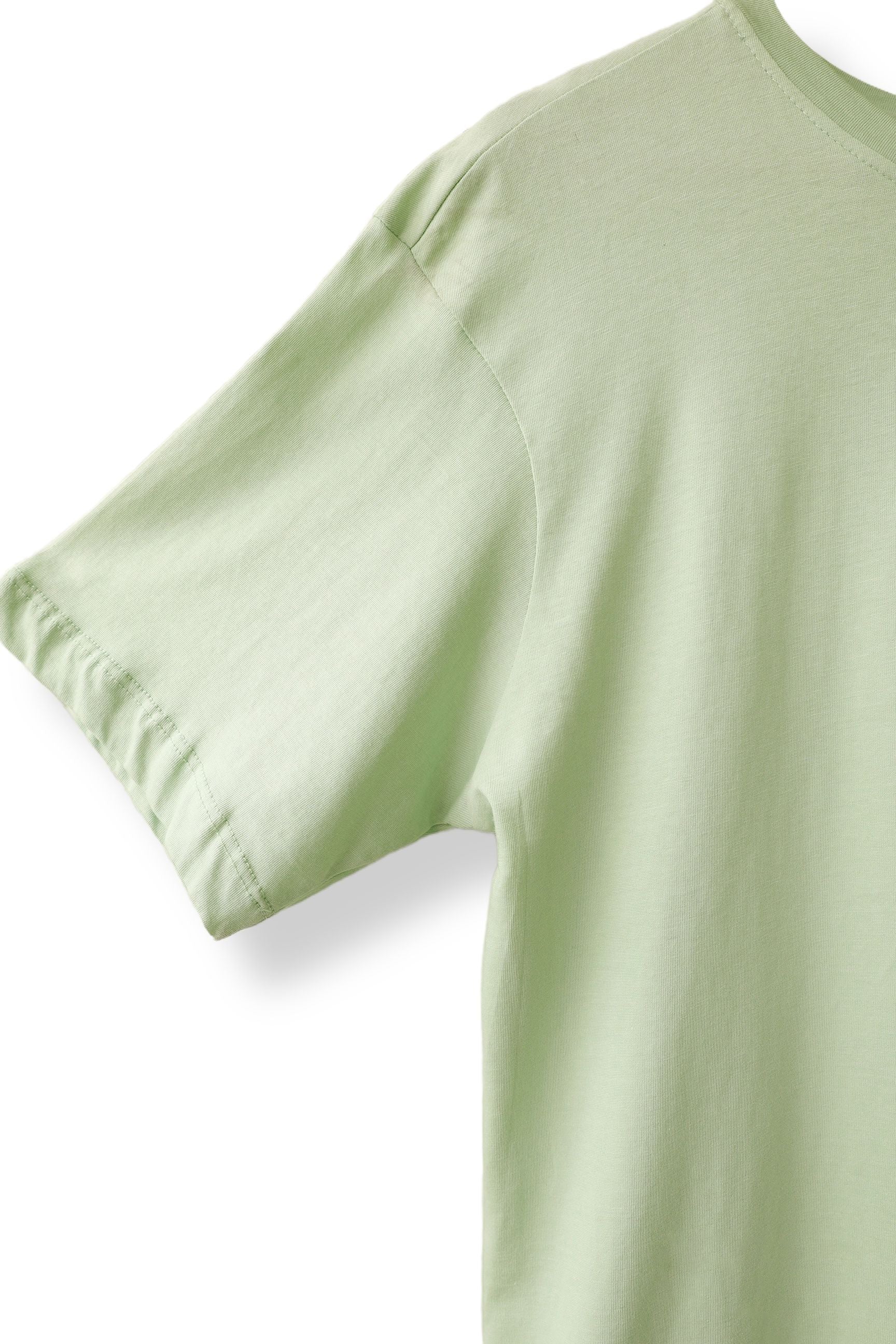 A versatile addition to any wardrobe, the Foliage Everyday Wear Men's Crew Neck Shirt is lightweight and easy to wear.
