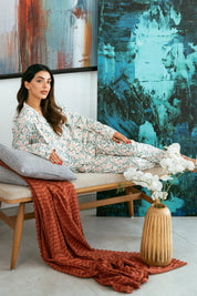 The Gardenia Elegant Women's Button Down PJ Set combines a relaxed fit with a classic design for effortless comfort.